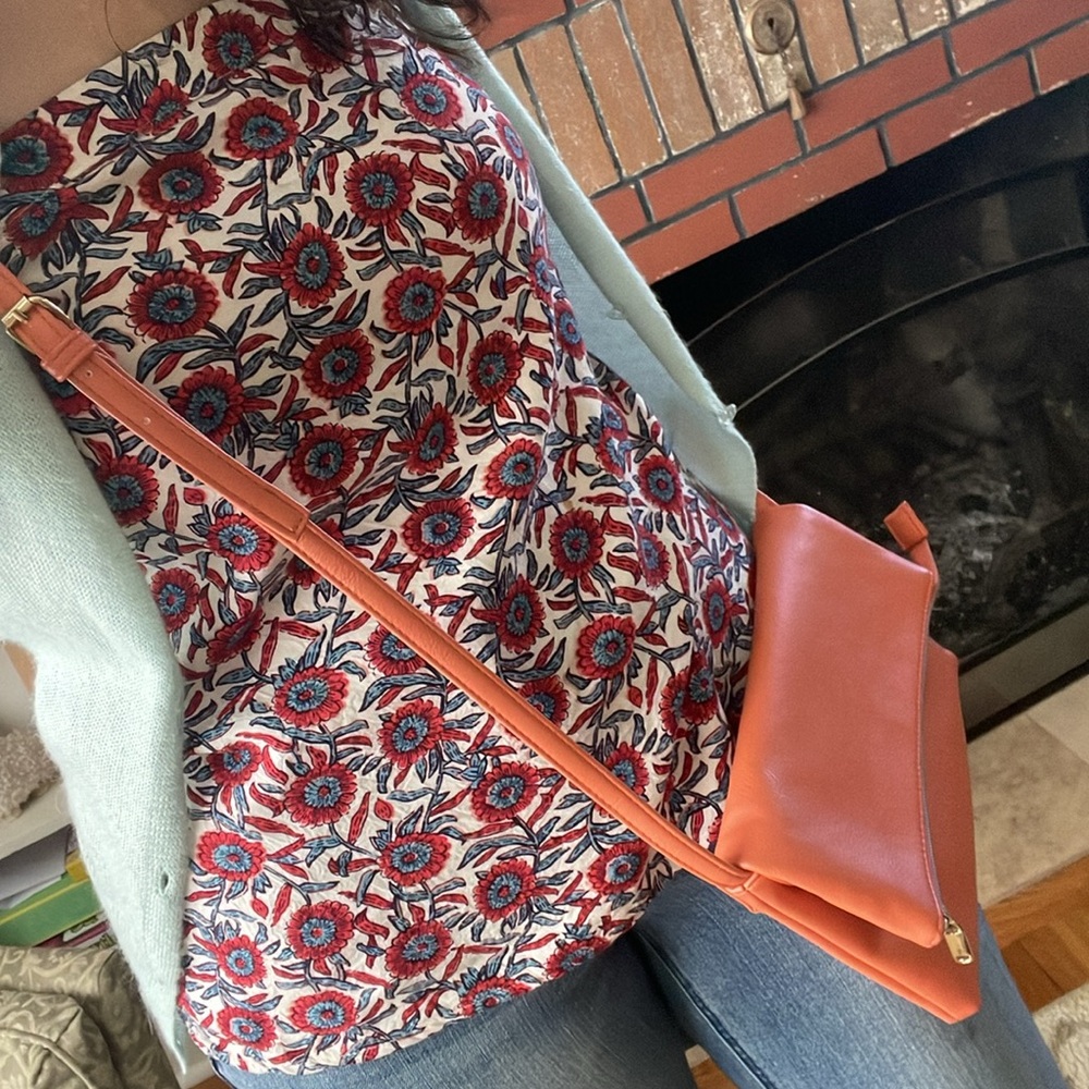 Cute orange handbag from Wild Fable. BRAND NEW NEVER USED.